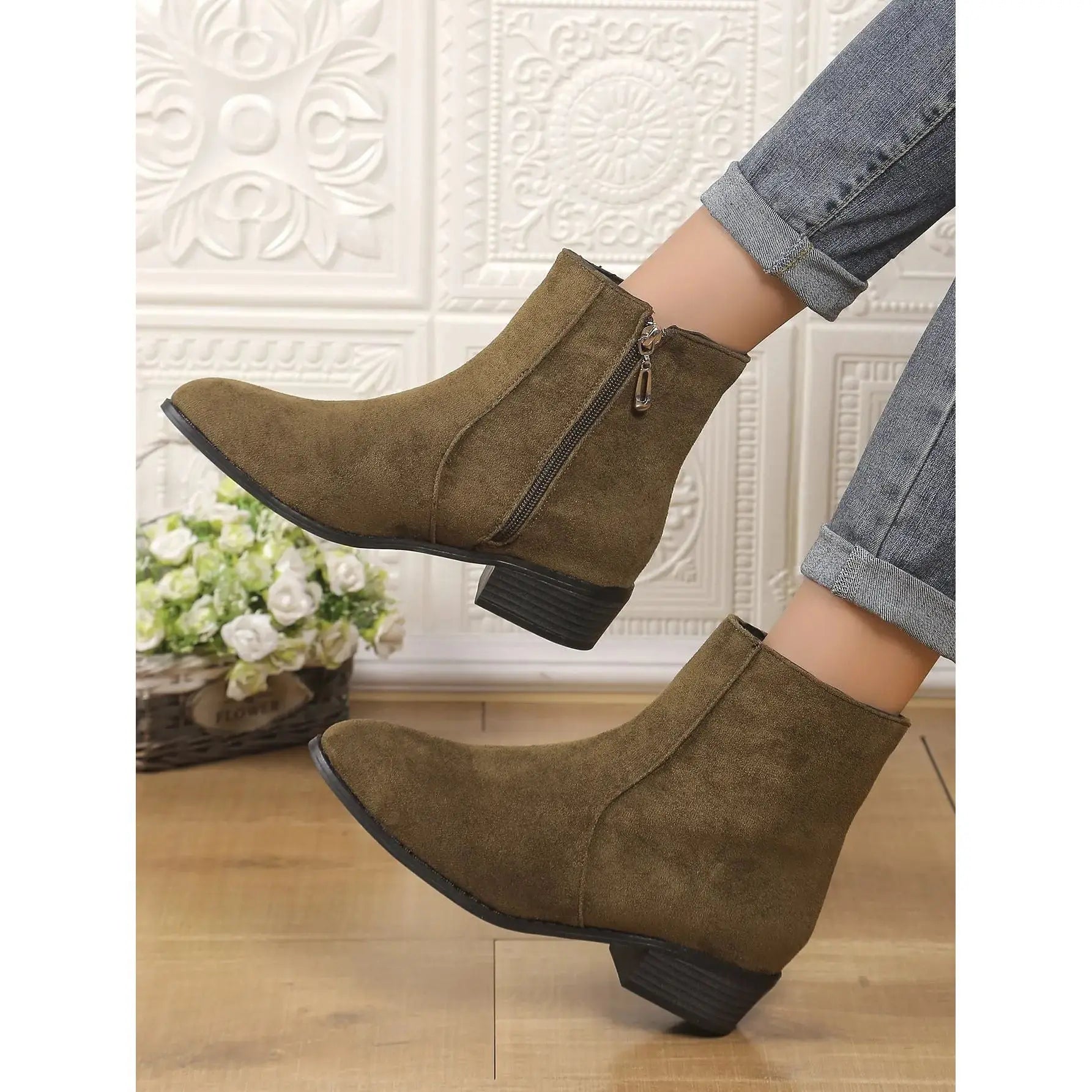 Suede Dr Martens Chunky Heel Short Women's Boots style-haven-vwag8