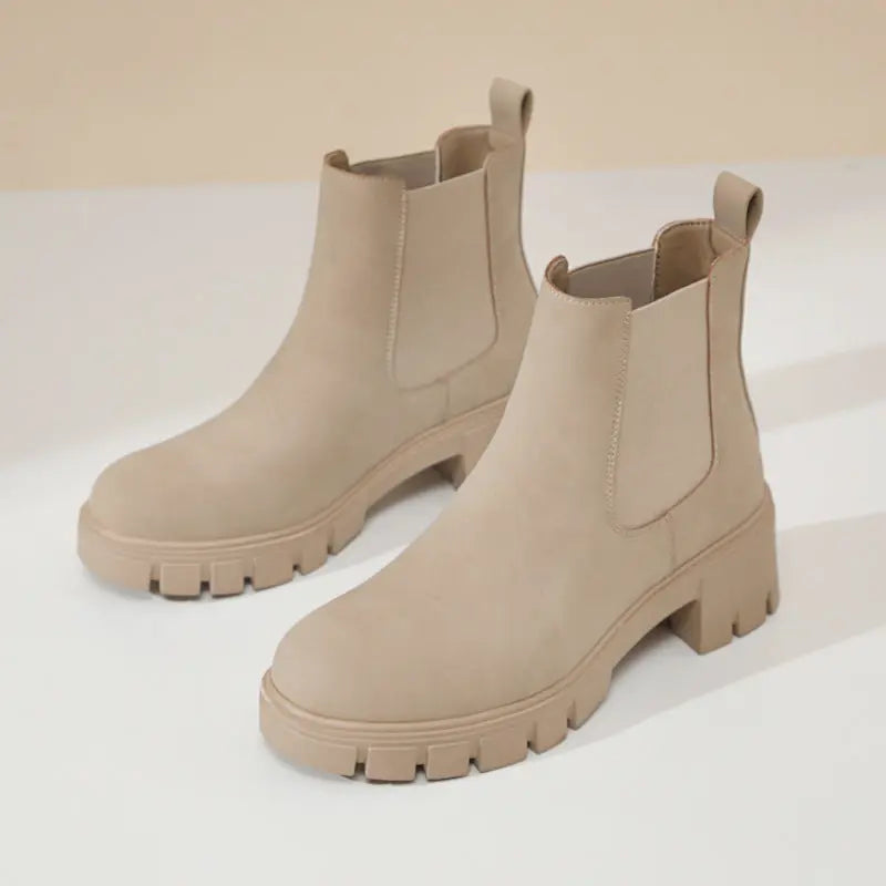 Women's Thick Bottom Suede Dr Martens Boots style-haven-vwag8