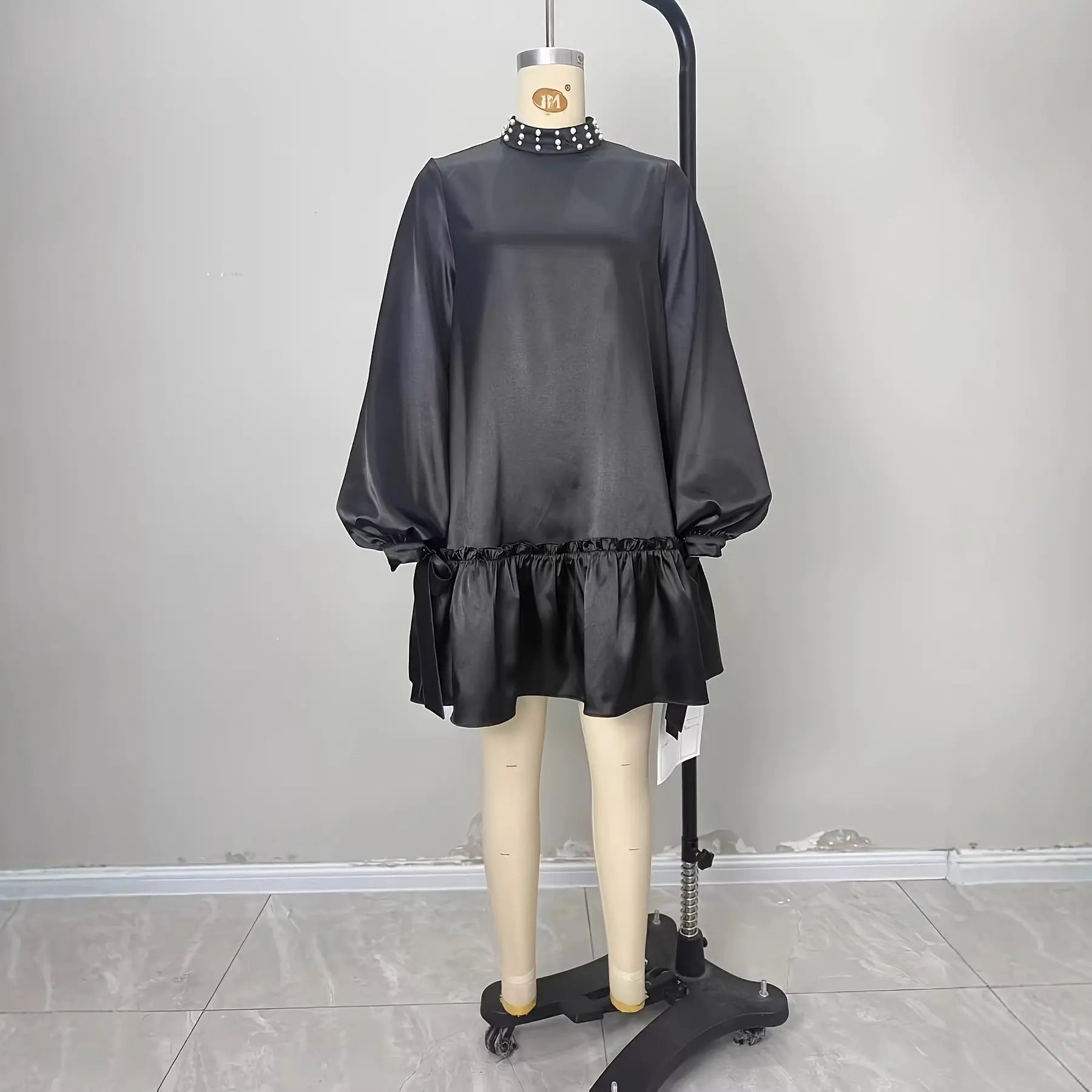 Solid-color Satin Dress With Intricate Pearl Detailing At The Neckline style-haven-vwag8