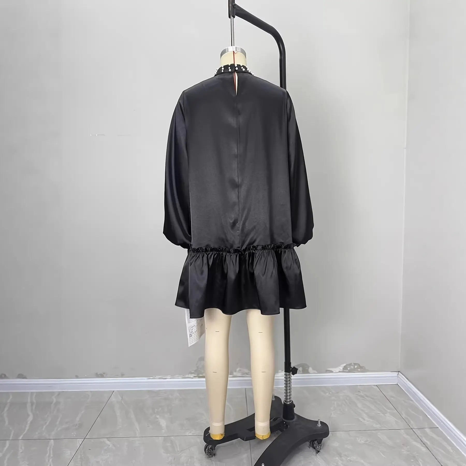 Solid-color Satin Dress With Intricate Pearl Detailing At The Neckline style-haven-vwag8