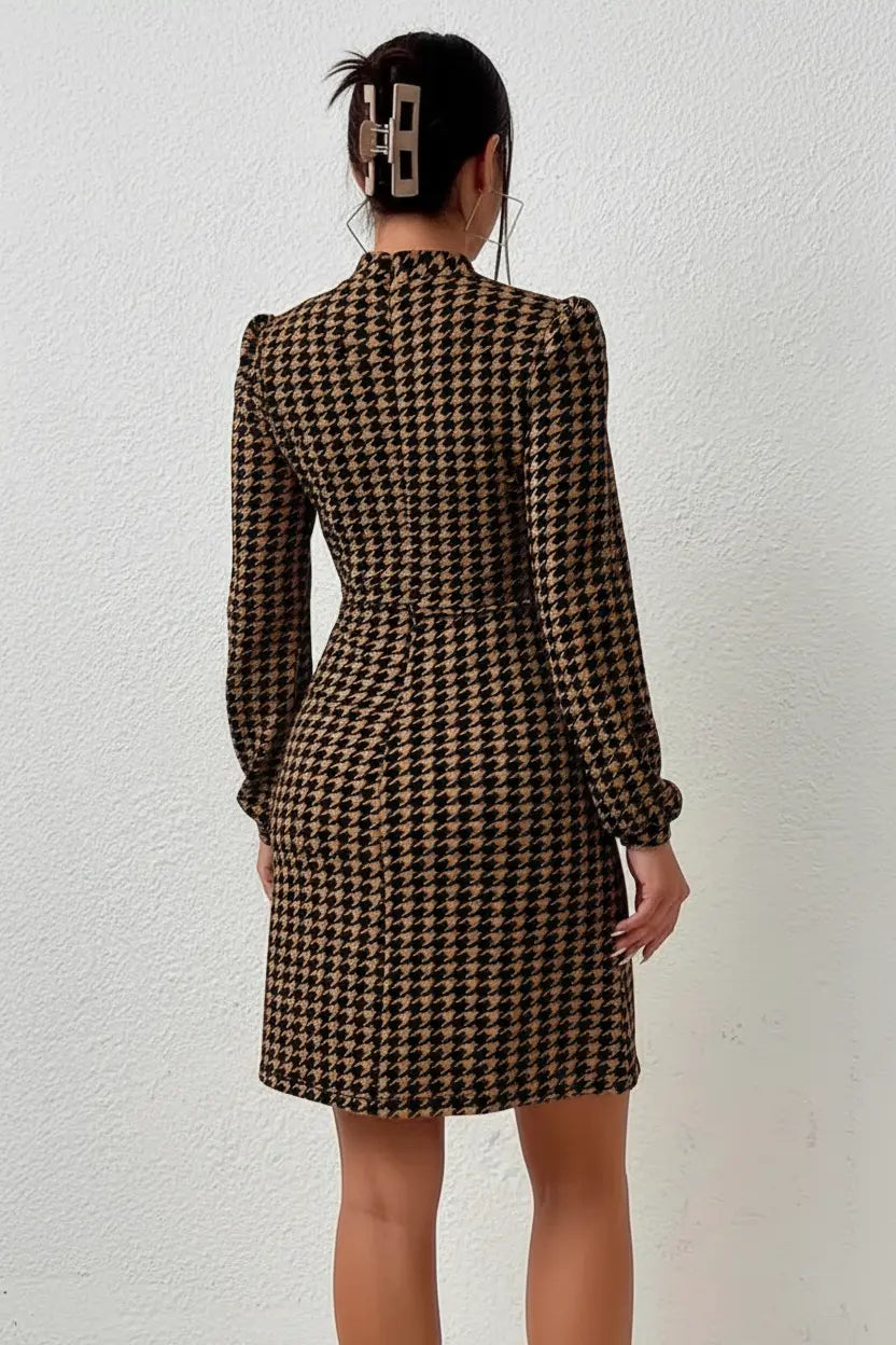 Houndstooth Dress Back View – Full Head Visible